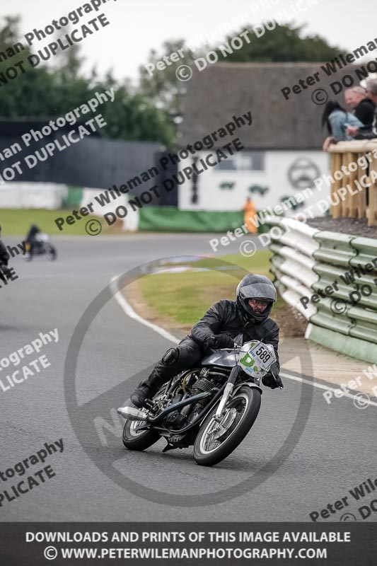 Vintage motorcycle club;eventdigitalimages;mallory park;mallory park trackday photographs;no limits trackdays;peter wileman photography;trackday digital images;trackday photos;vmcc festival 1000 bikes photographs